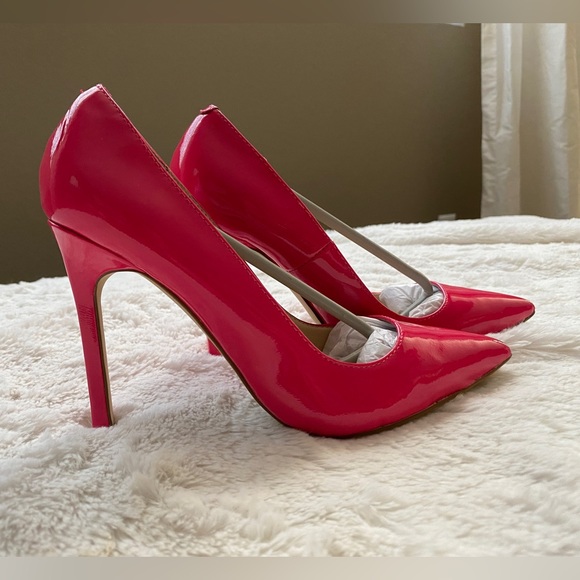 Neon Pink Shoemint Pumps - Picture 8 of 11